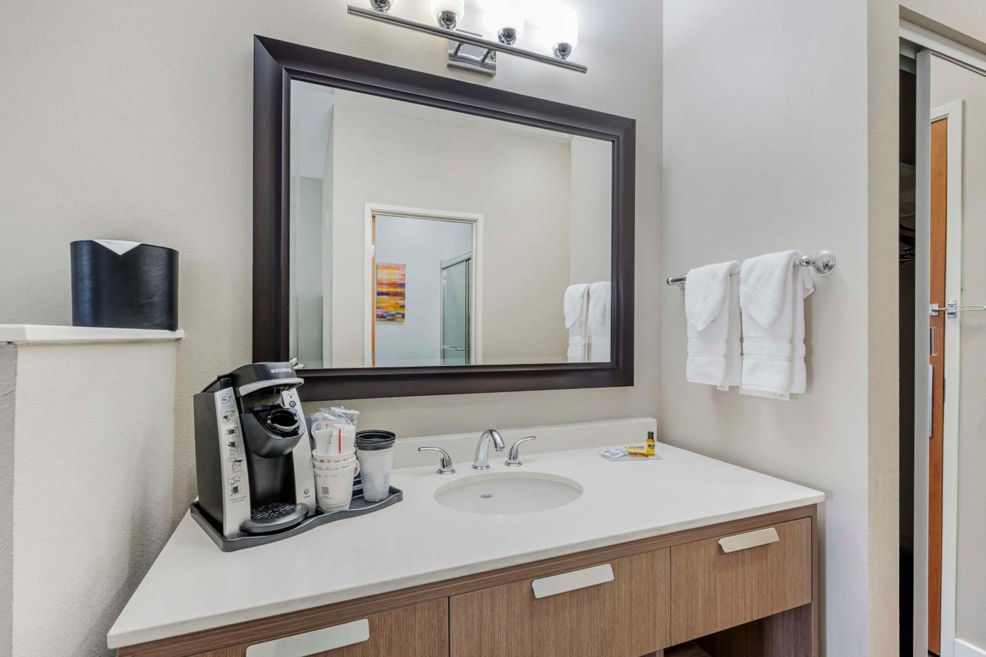 Best Western PLUS Peppertree Inn at Omak Exterior foto