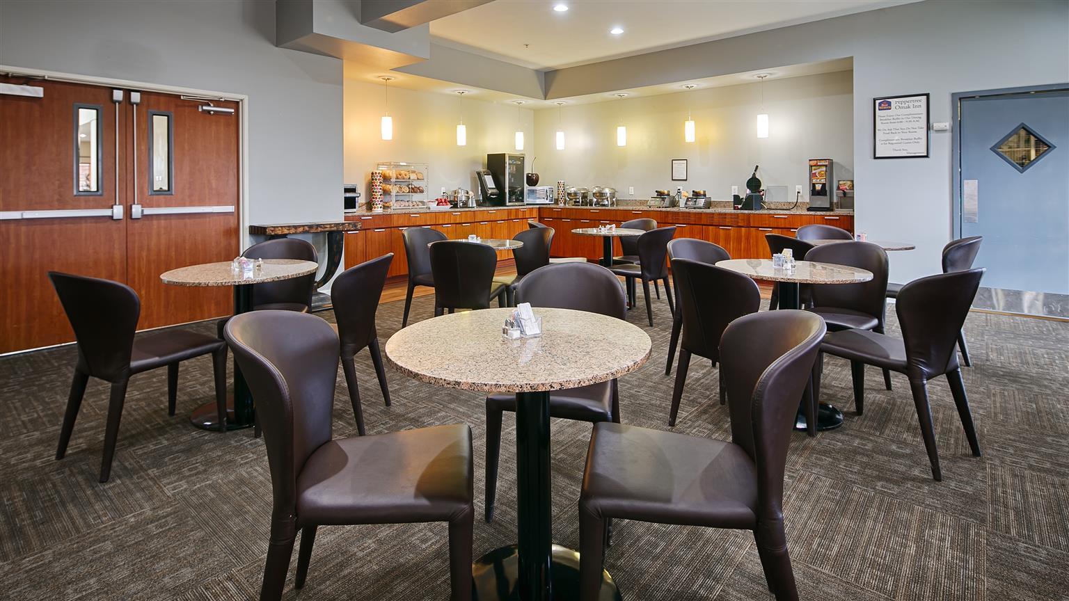 Best Western PLUS Peppertree Inn at Omak Exterior foto