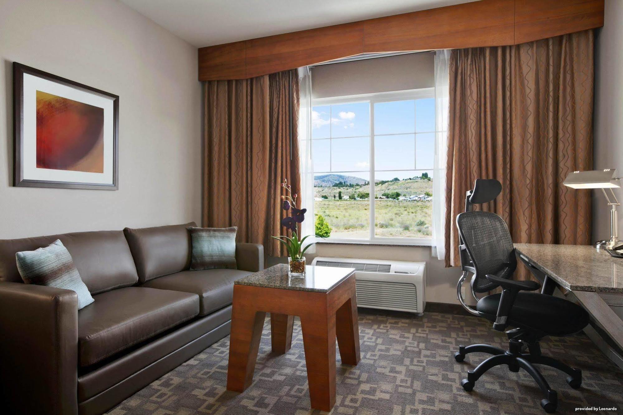 Best Western PLUS Peppertree Inn at Omak Exterior foto